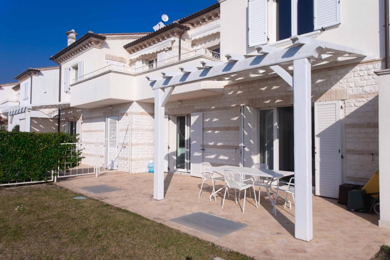 Апартаменты S018 - Sirolo, Nuovissimo Trilocale In Pietra Con Giardino Dx Экстерьер фото